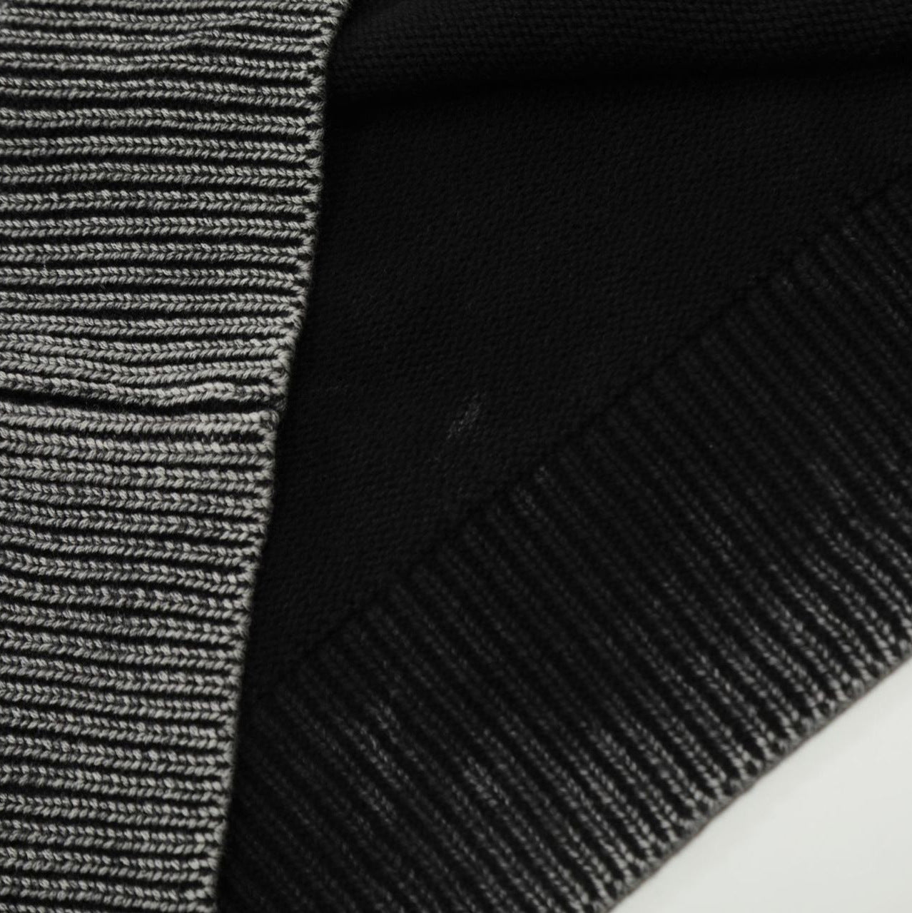 Retro Brocade Thickened Knitting Sweater