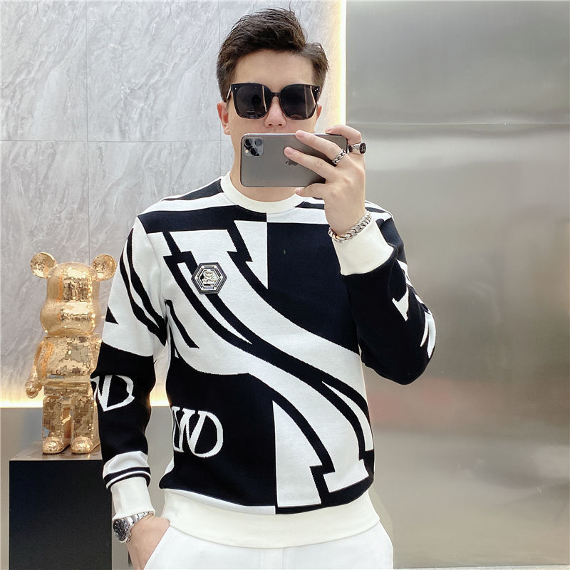 Contrast Color Round Neck Black And White Sweater For Men