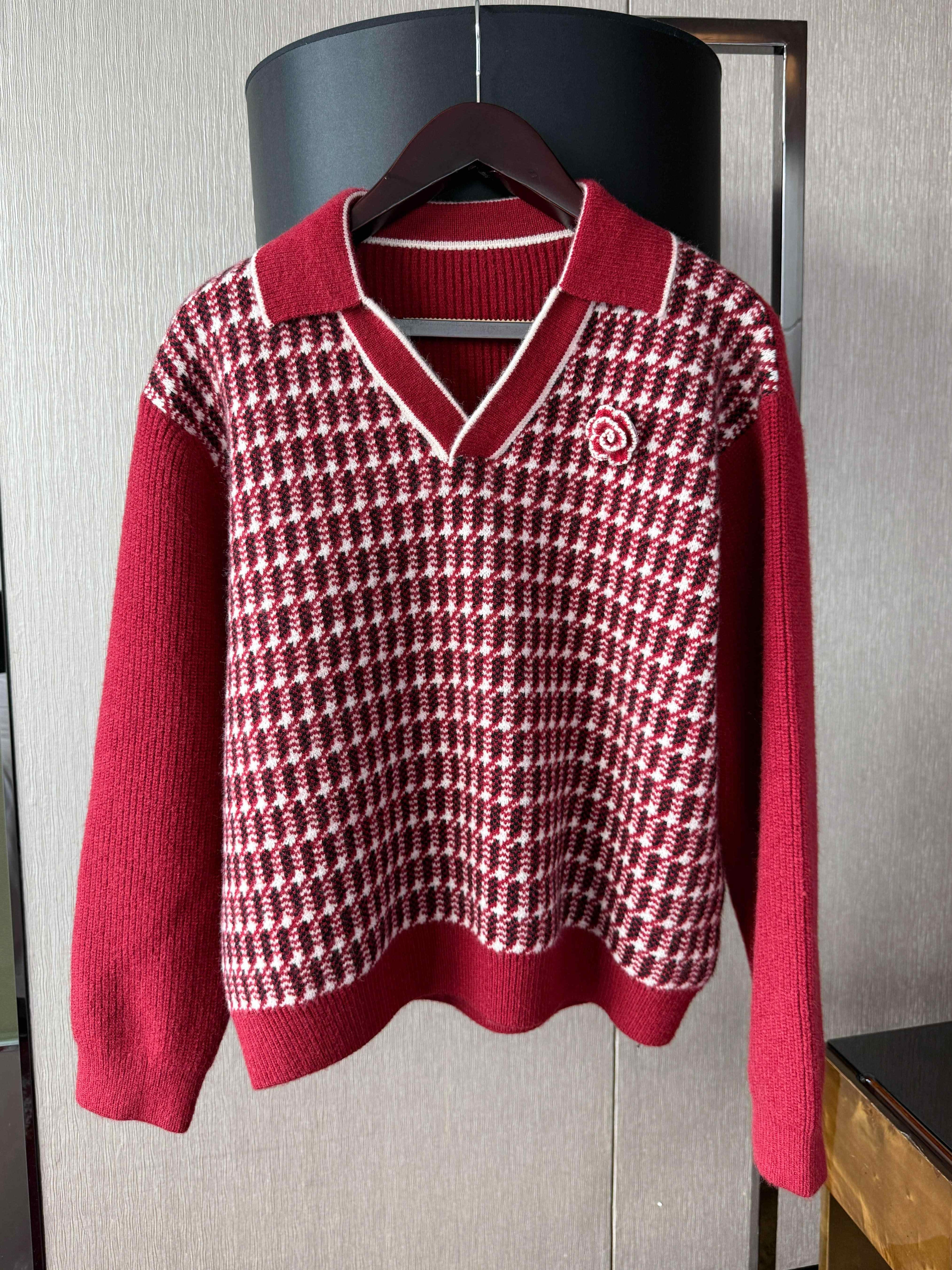 Stitching Contrast Color V-neck Houndstooth Sweater