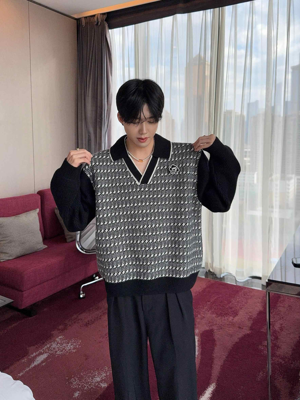 Stitching Contrast Color V-neck Houndstooth Sweater