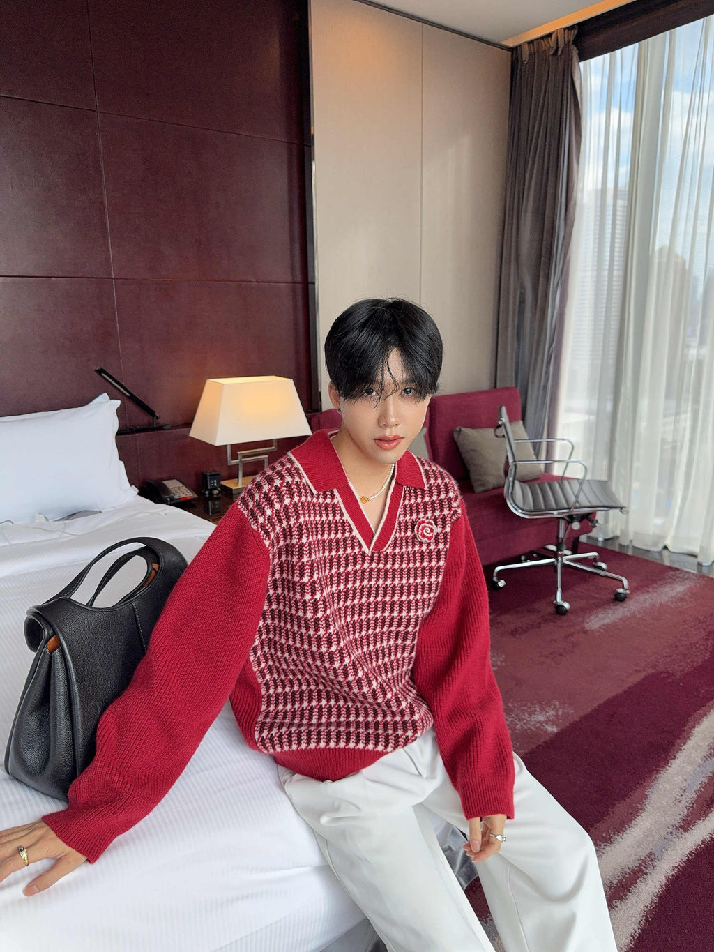 Stitching Contrast Color V-neck Houndstooth Sweater