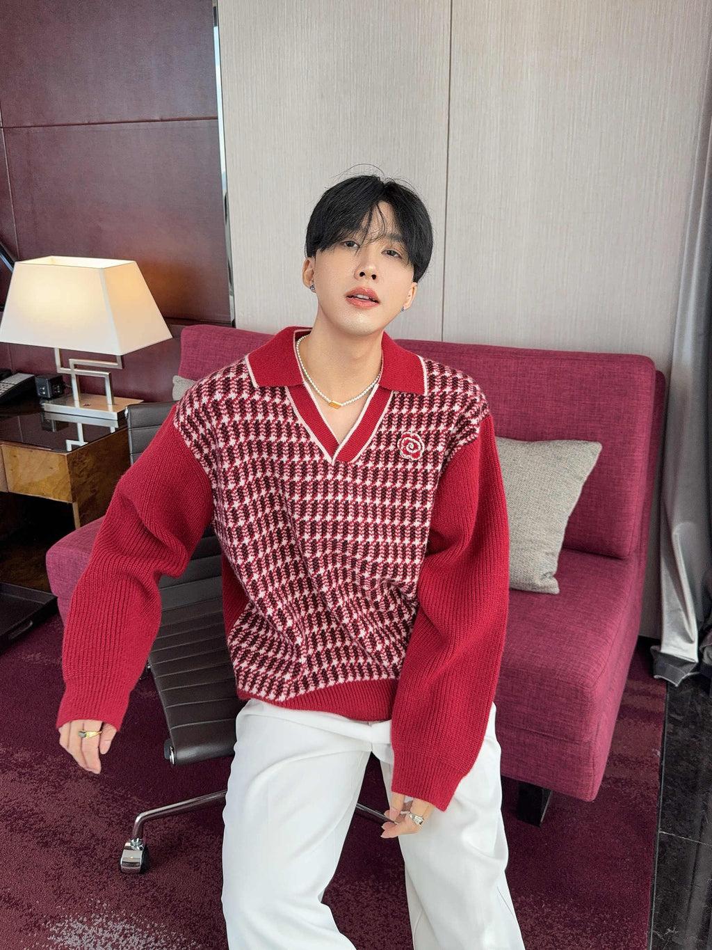 Stitching Contrast Color V-neck Houndstooth Sweater