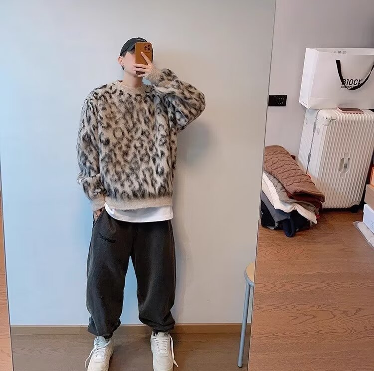 Retro Contrast Color Leopard-print Sweater